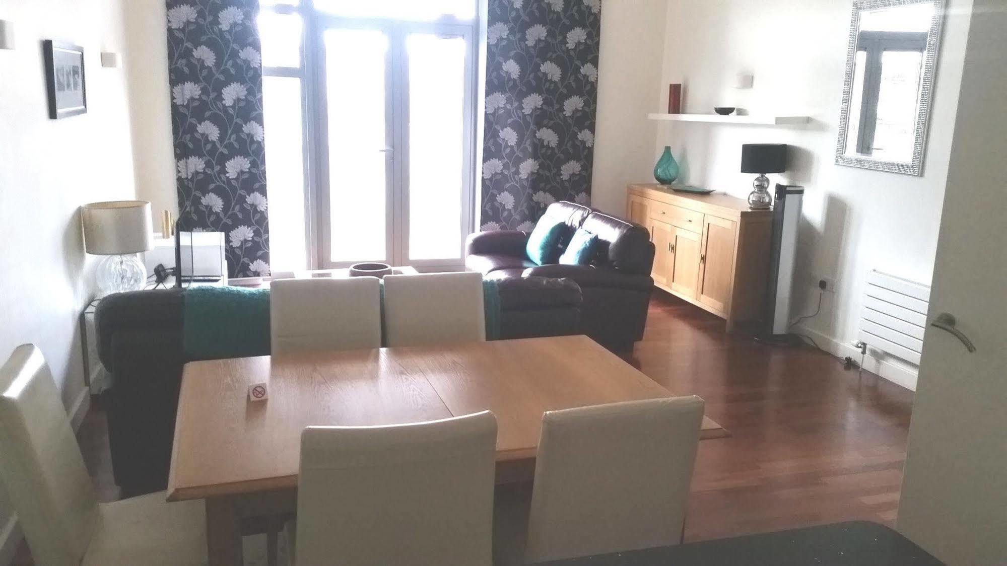 Crown Apartments 3B By Week2Week Newcastle upon Tyne Ngoại thất bức ảnh